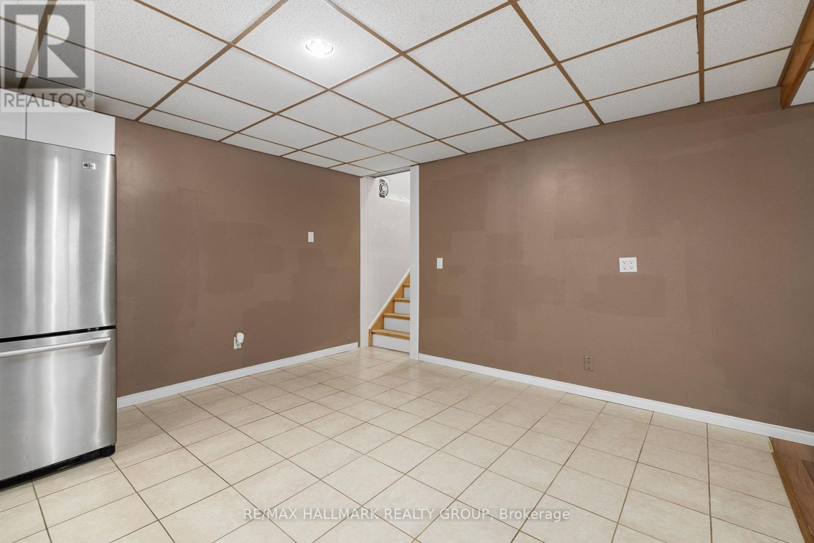 1050 Barnett Drive, Ottawa, Ontario  K4C 1C7 - Photo 20 - X12577122