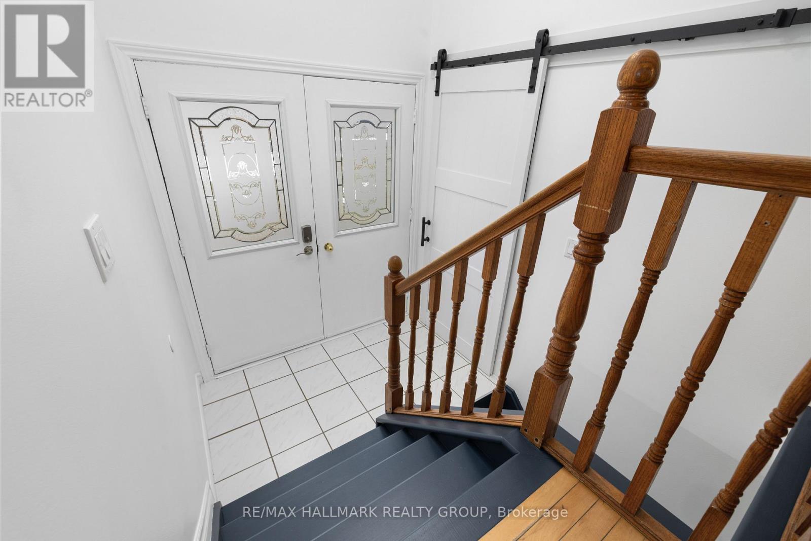 1050 Barnett Drive, Ottawa, Ontario  K4C 1C7 - Photo 4 - X12577122