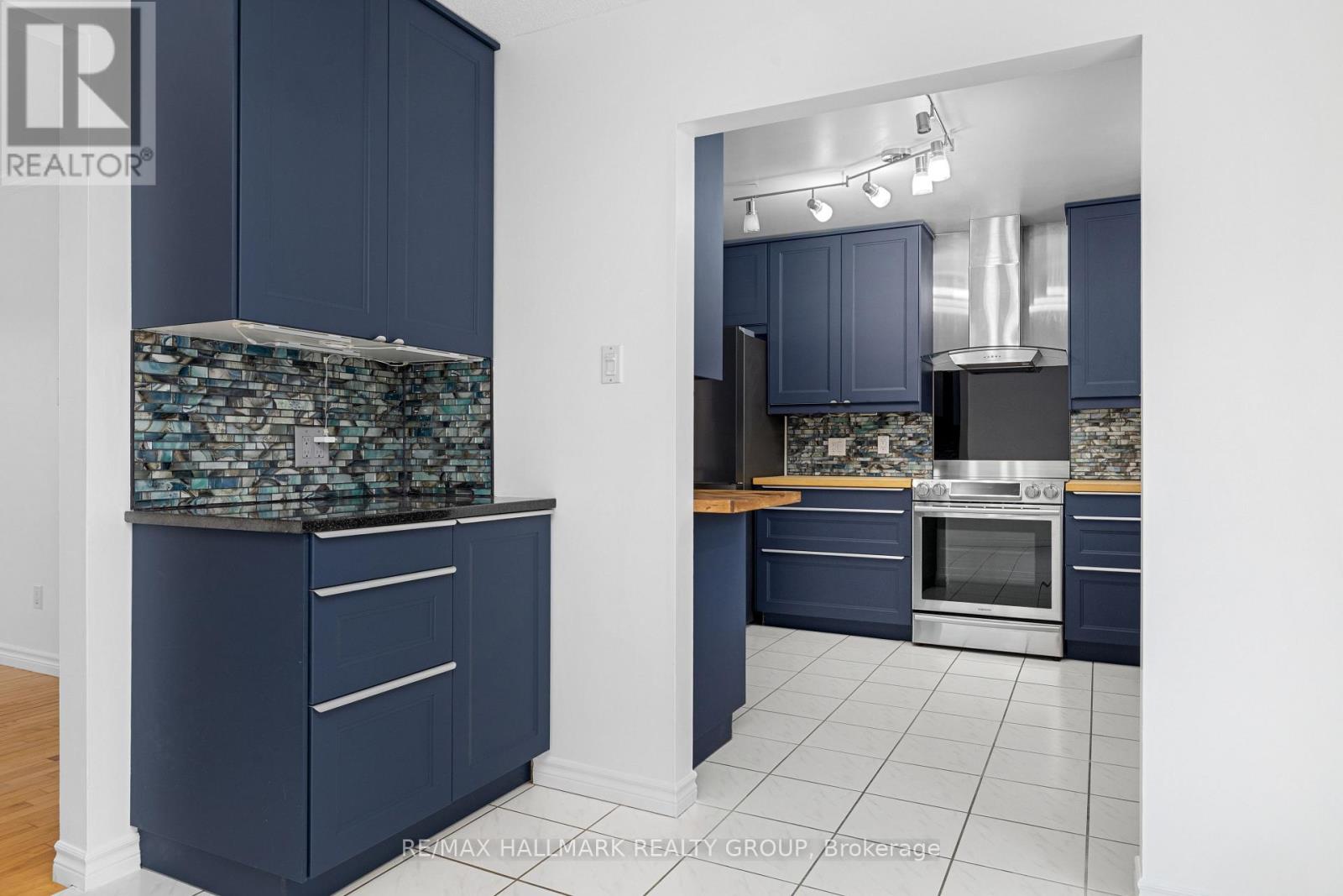 1050 Barnett Drive, Ottawa, Ontario  K4C 1C7 - Photo 6 - X12577122