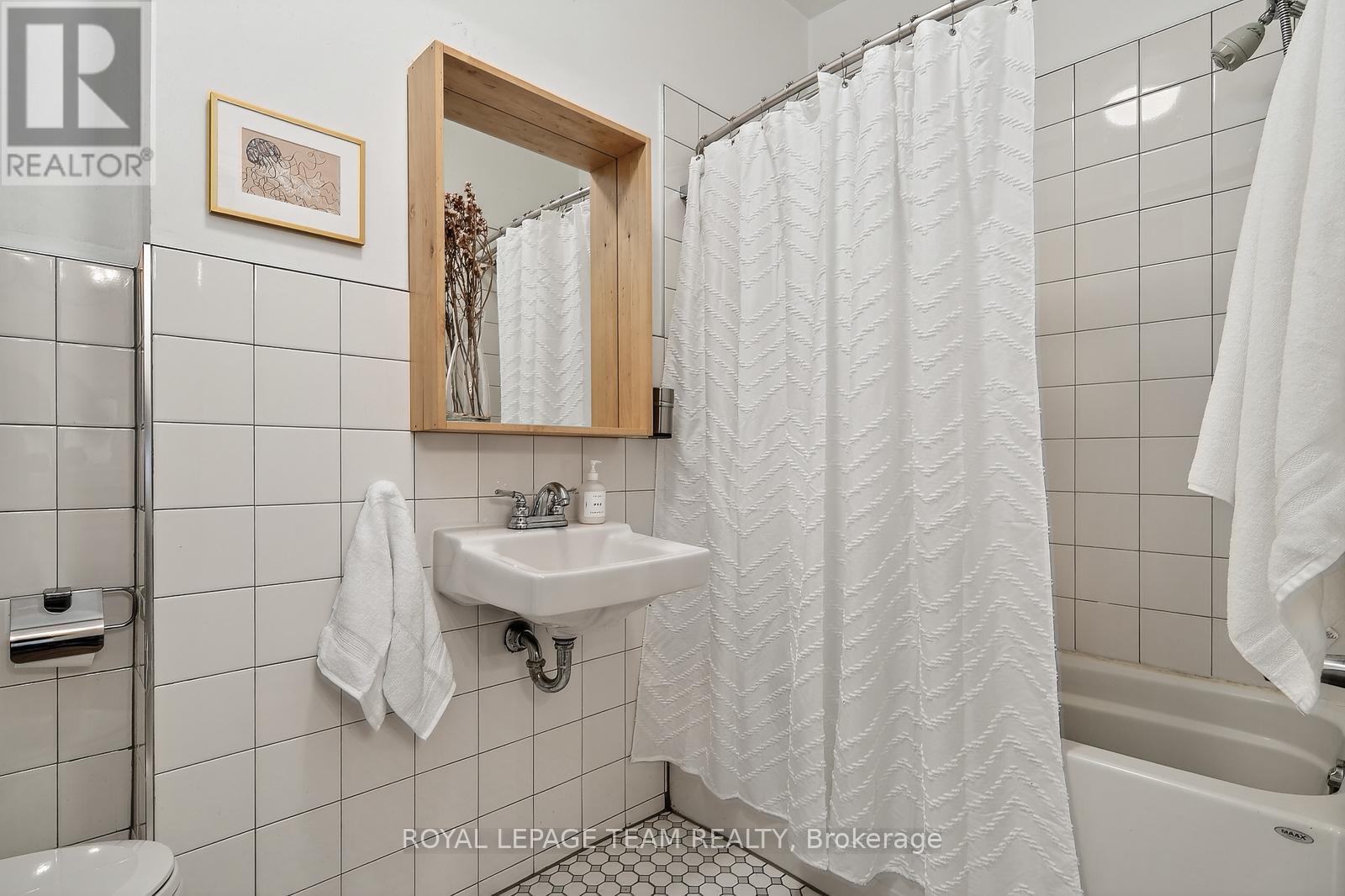 324 Osgoode Street, Ottawa, Ontario  K1N 6T2 - Photo 12 - X12577148