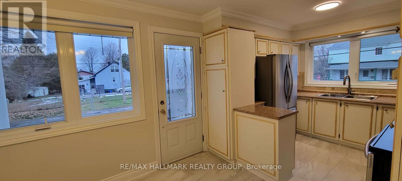 A - 1320 St Jean Street, Ottawa, Ontario  K1C 1N8 - Photo 2 - X12572756