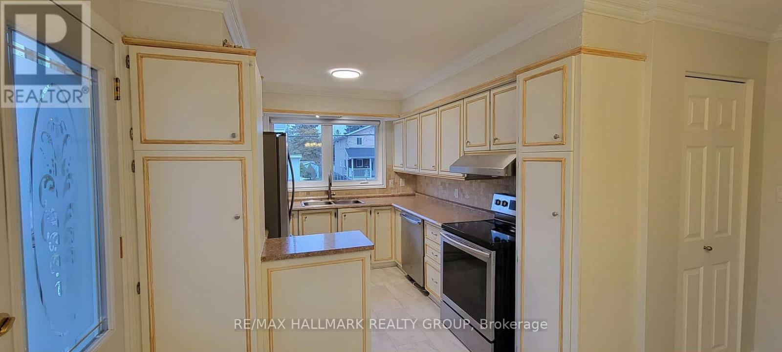 A - 1320 St Jean Street, Ottawa, Ontario  K1C 1N8 - Photo 5 - X12572756