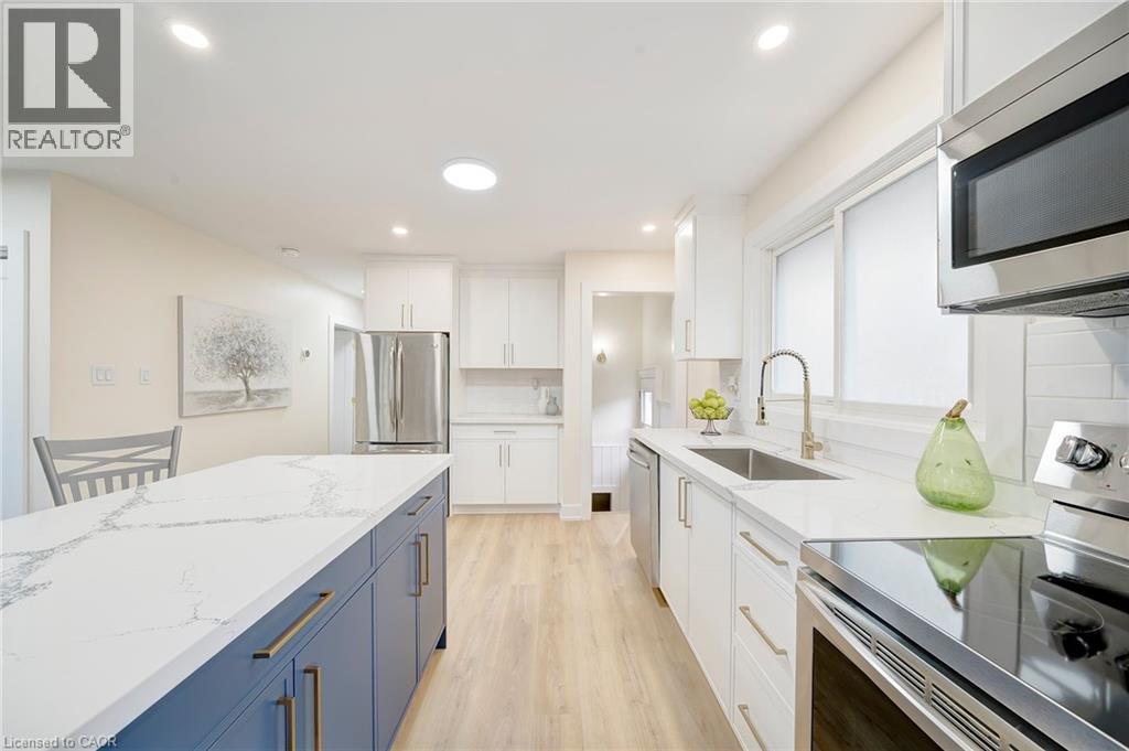 72 West 25th Street, Hamilton, Ontario  L9C 4X2 - Photo 12 - 40790579