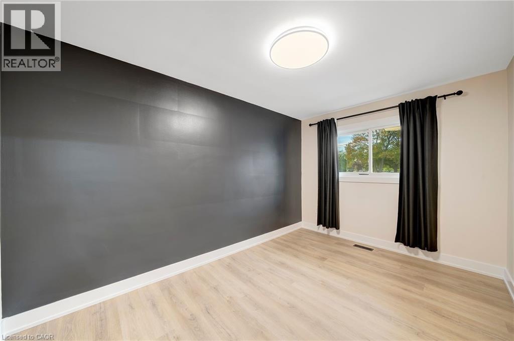 72 West 25th Street, Hamilton, Ontario  L9C 4X2 - Photo 22 - 40790579