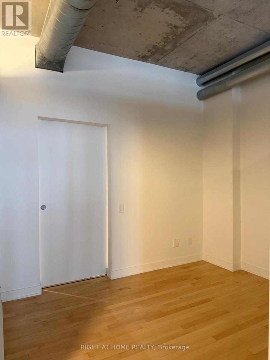 301 - 29 Camden Street, Toronto, Ontario  M5V 1V2 - Photo 25 - C12577118