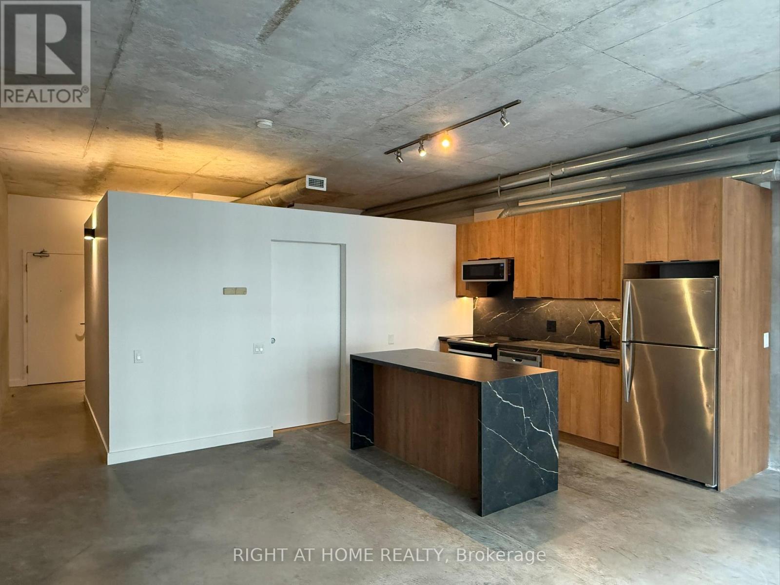 301 - 29 Camden Street, Toronto, Ontario  M5V 1V2 - Photo 31 - C12577118