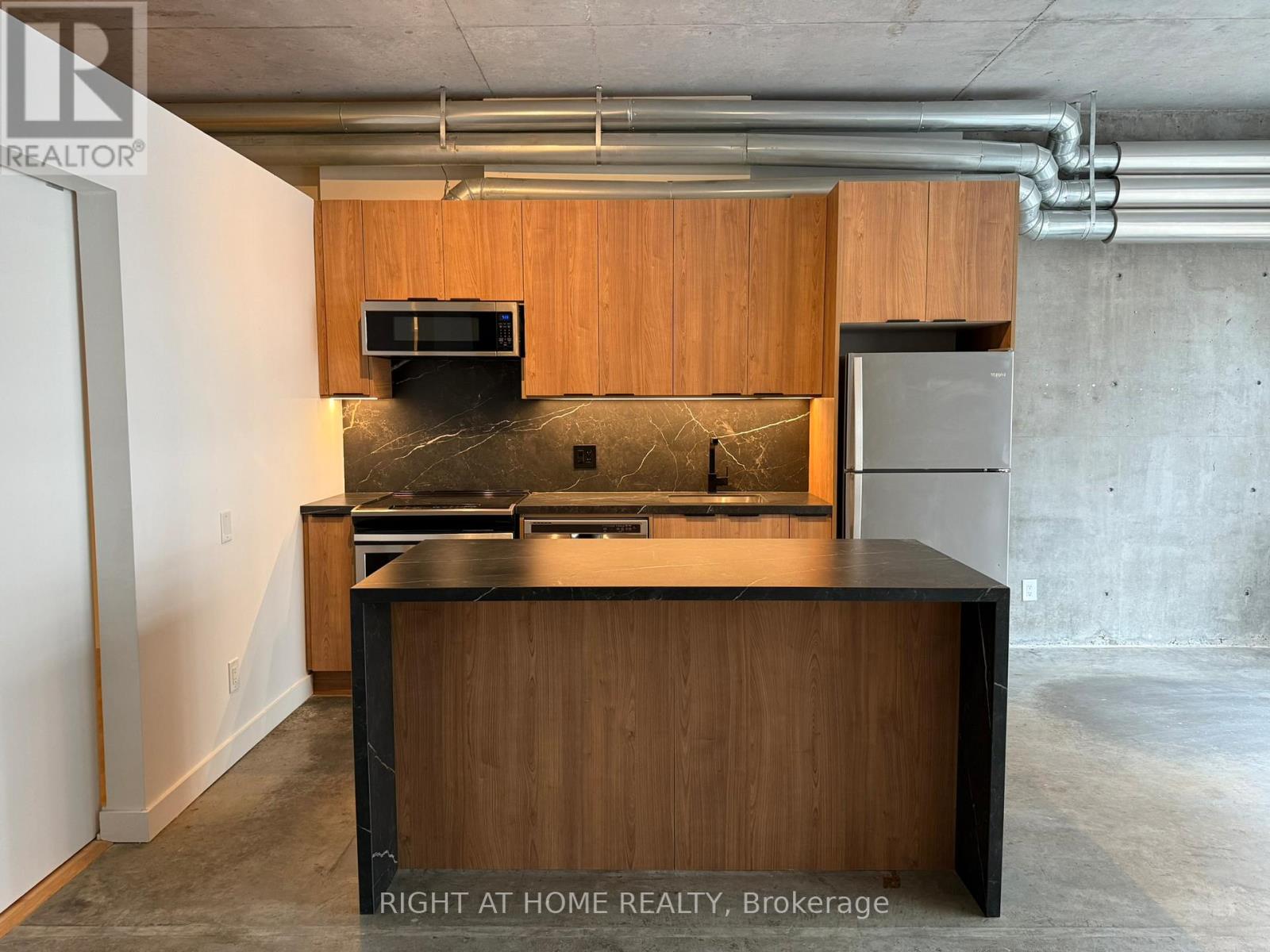 301 - 29 Camden Street, Toronto, Ontario  M5V 1V2 - Photo 32 - C12577118