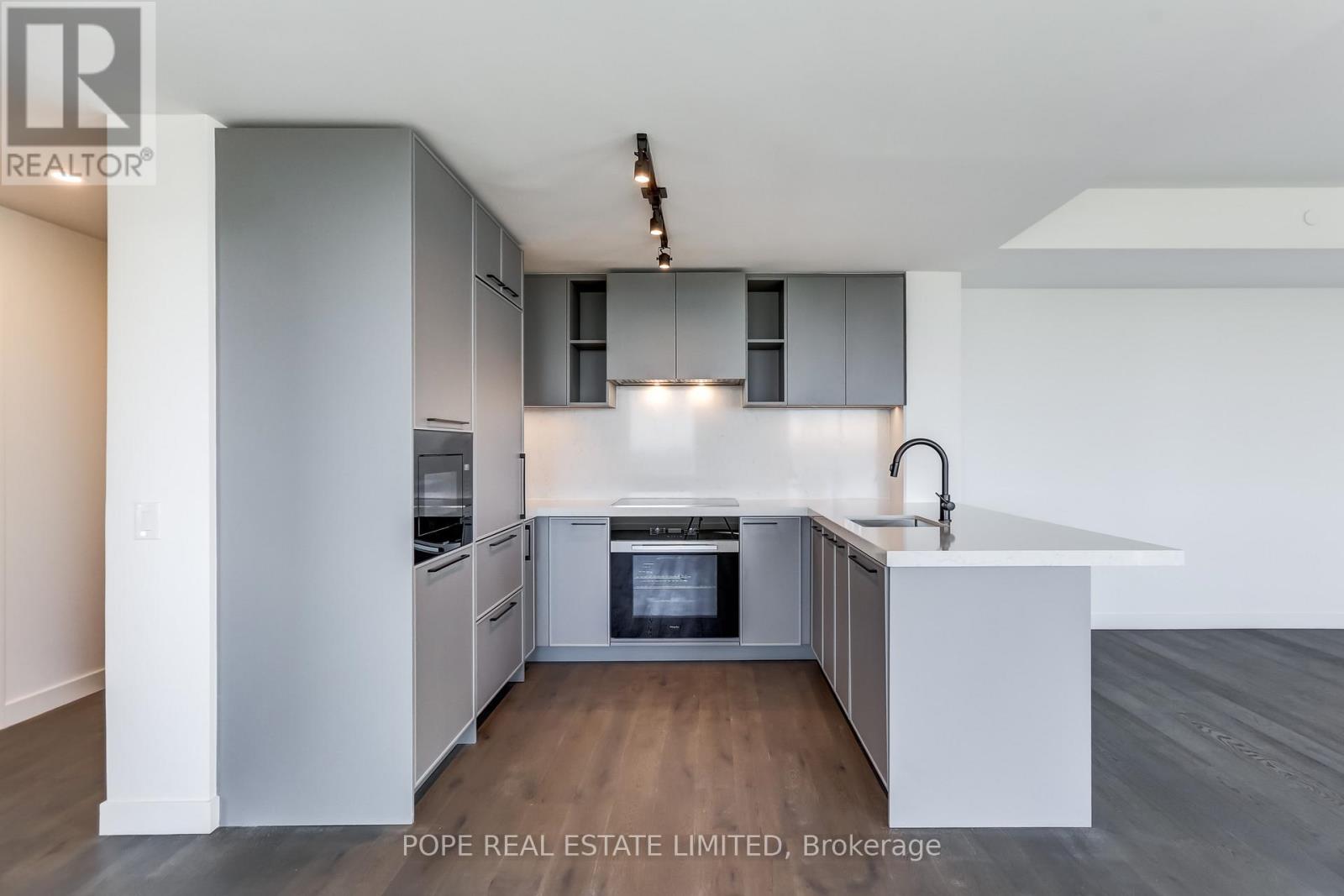 1104 - 1050 Eastern Avenue, Toronto, Ontario  M4L 0B7 - Photo 11 - E12577116