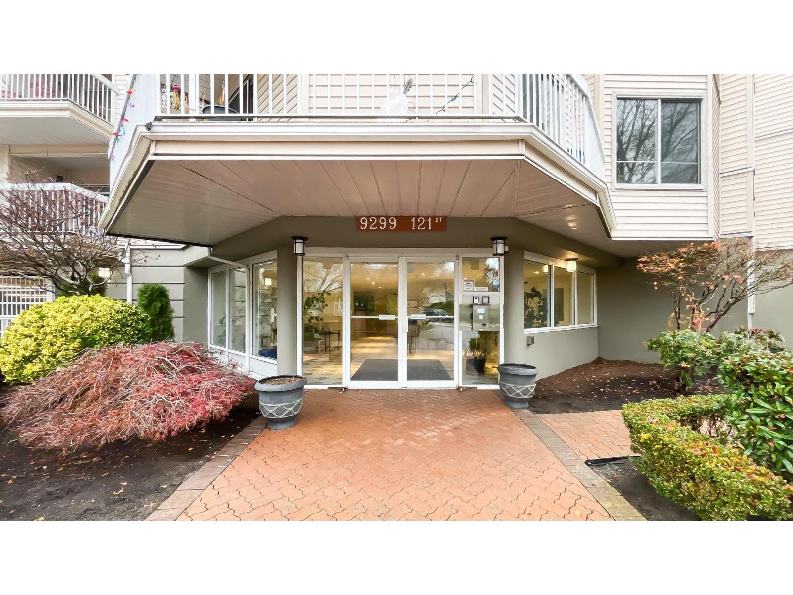 305 9299 121 Street, Surrey, British Columbia  V3V 7X8 - Photo 3 - R3069641