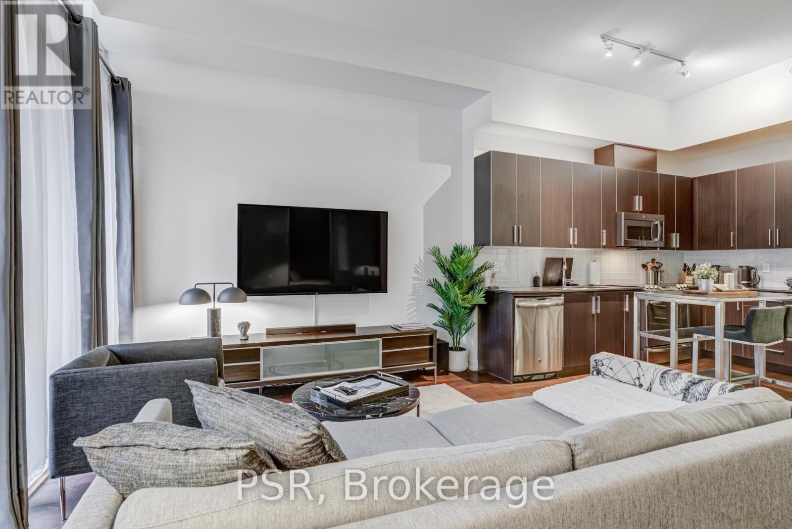 630 - 20 Bruyeres Mews, Toronto, Ontario  M5V 0G8 - Photo 2 - C12574440