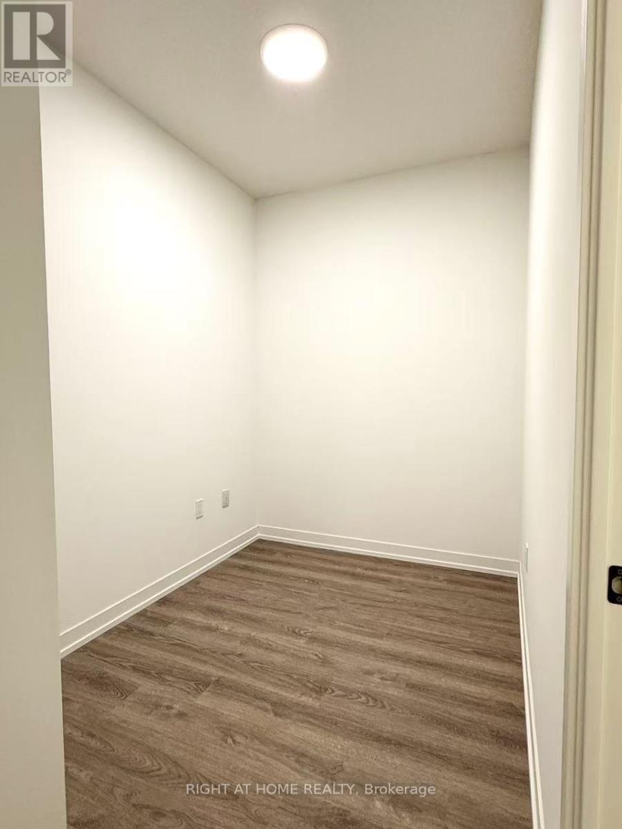 2801 - 8 Interchange Way, Vaughan, Ontario  L4K 0R2 - Photo 10 - N12577126