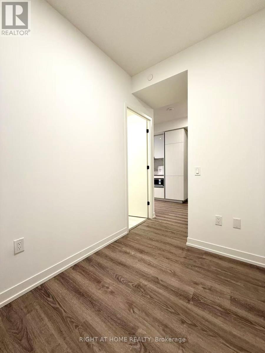 2801 - 8 Interchange Way, Vaughan, Ontario  L4K 0R2 - Photo 11 - N12577126