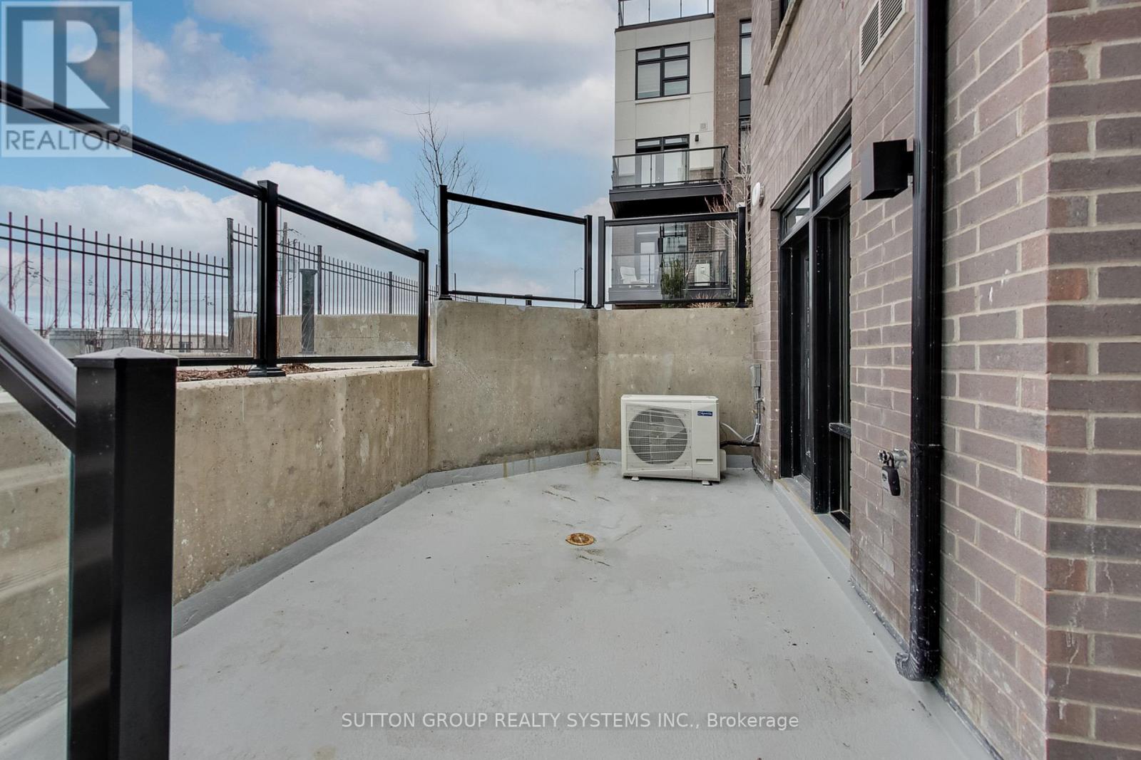 1577 Rose Way, Milton, Ontario L9E 1N4 - Photo 14 - W12577114