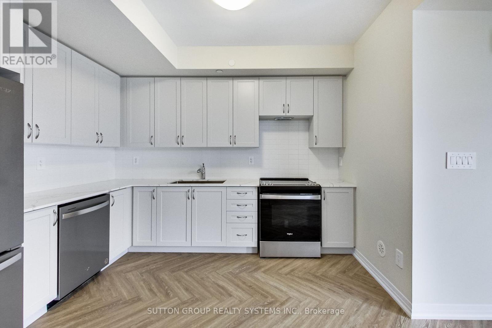 1577 Rose Way, Milton, Ontario L9E 1N4 - Photo 2 - W12577114