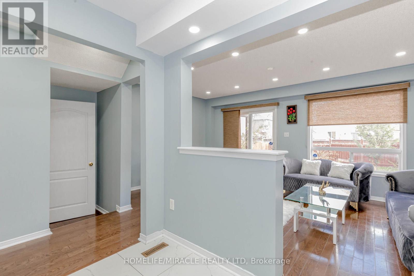 4 Vauxhall Crescent, Brampton, Ontario  L7A 3A3 - Photo 14 - W12577120