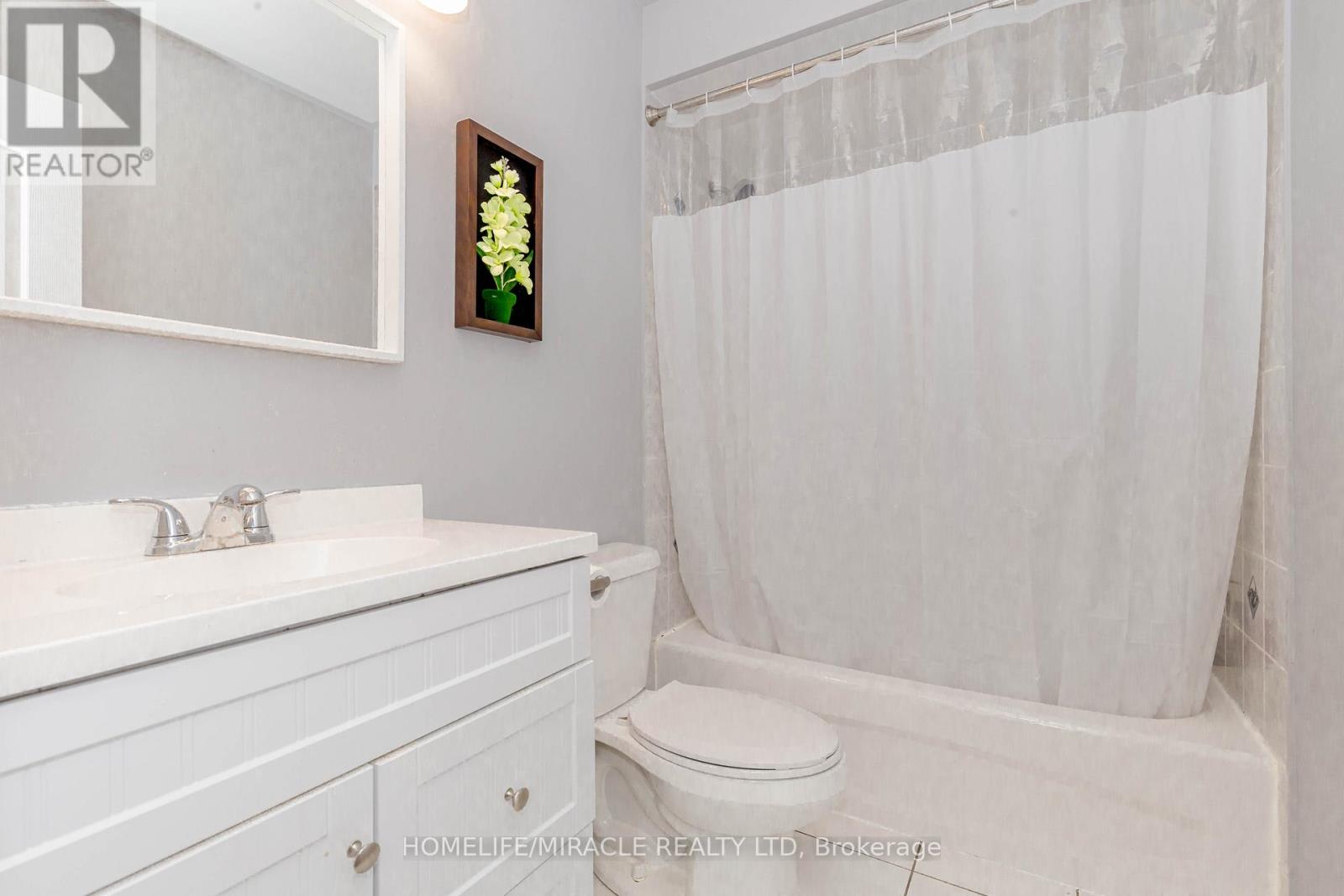 4 Vauxhall Crescent, Brampton, Ontario  L7A 3A3 - Photo 29 - W12577120