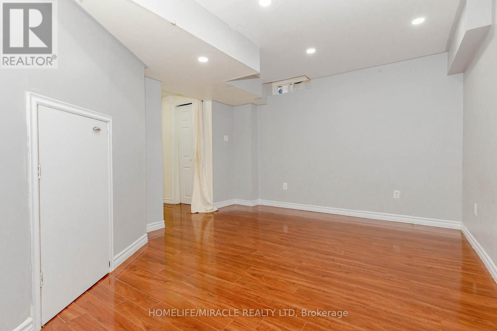 4 Vauxhall Crescent, Brampton, Ontario  L7A 3A3 - Photo 42 - W12577120