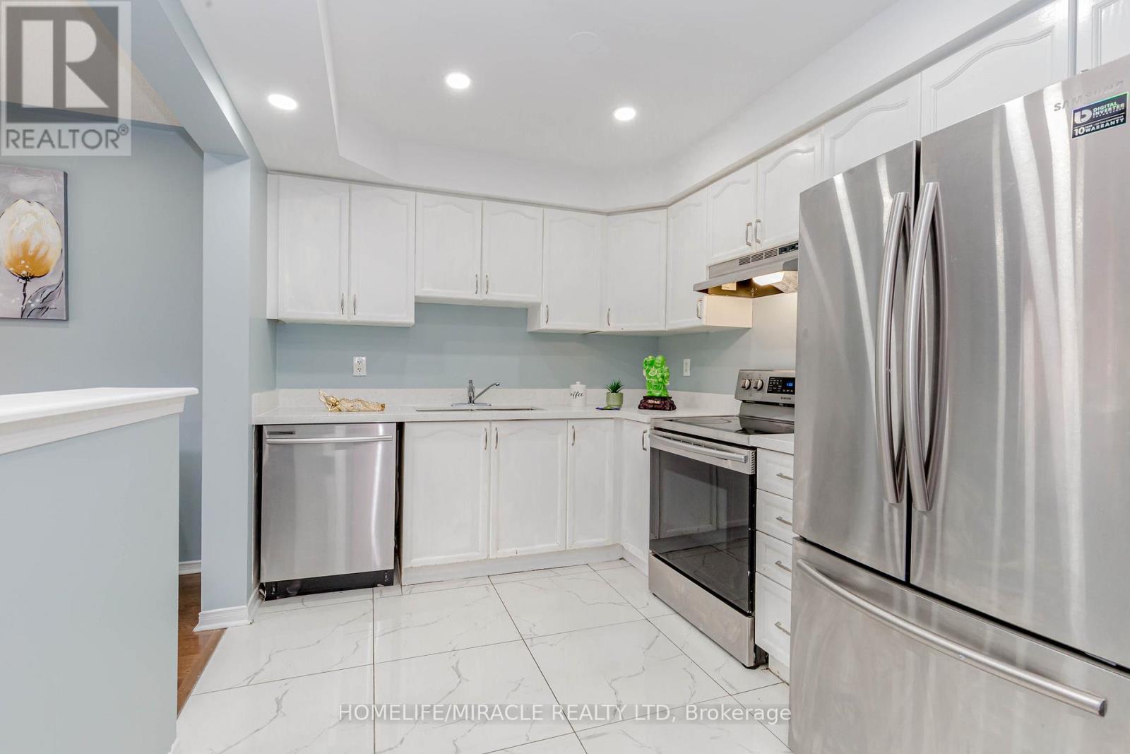 4 Vauxhall Crescent, Brampton, Ontario  L7A 3A3 - Photo 9 - W12577120