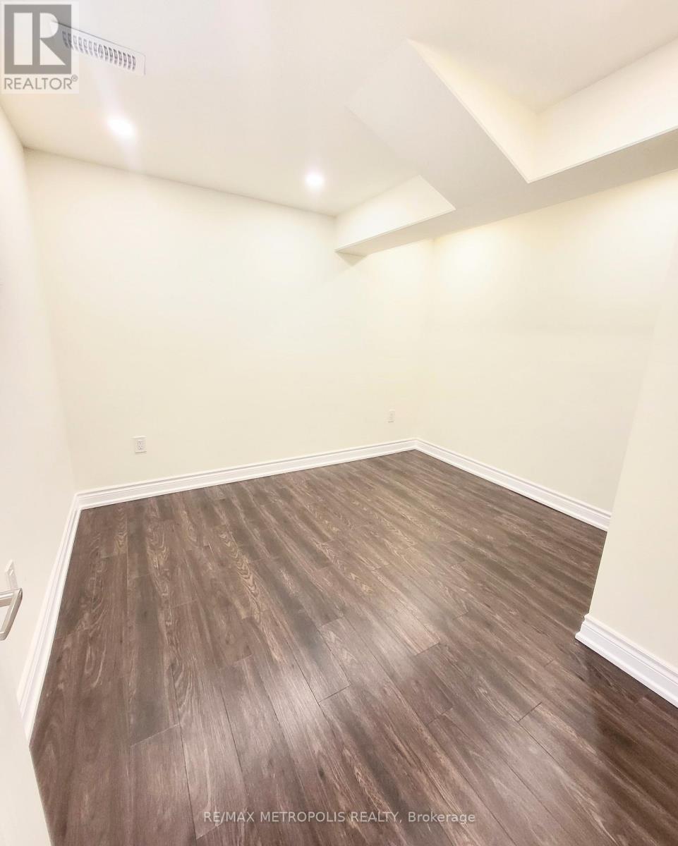 Bsmt - 923 Penson Crescent, Milton, Ontario  L9T 8Z7 - Photo 16 - W12577132