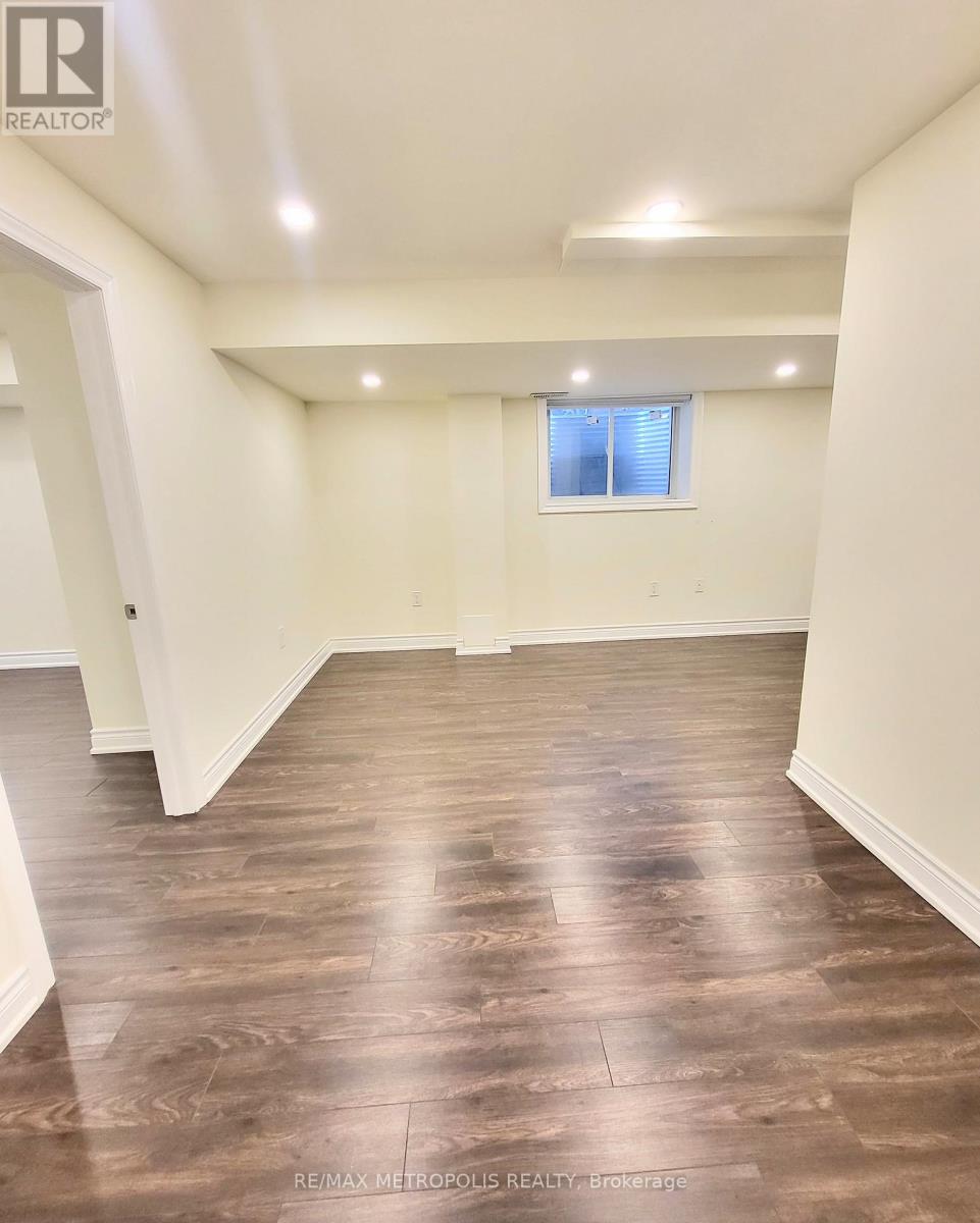 Bsmt - 923 Penson Crescent, Milton, Ontario  L9T 8Z7 - Photo 4 - W12577132