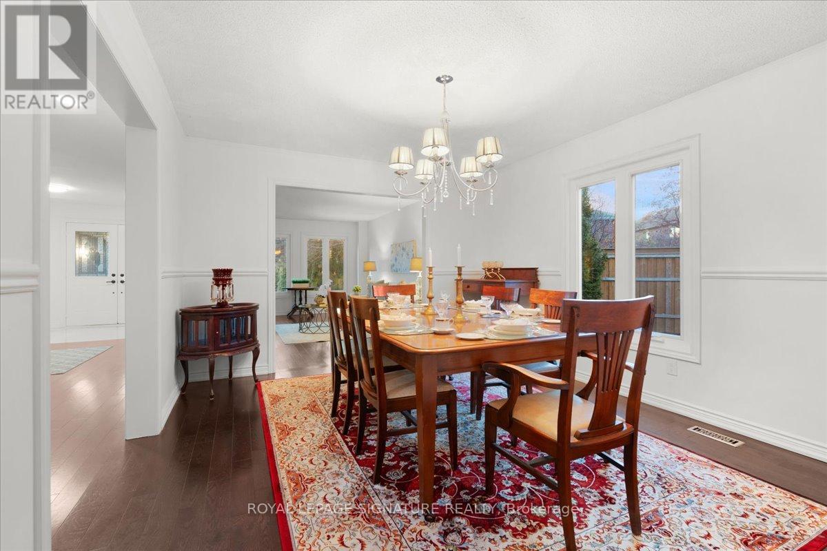 1093 Senlac Court, Mississauga, Ontario  L5V 1B8 - Photo 11 - W12577158