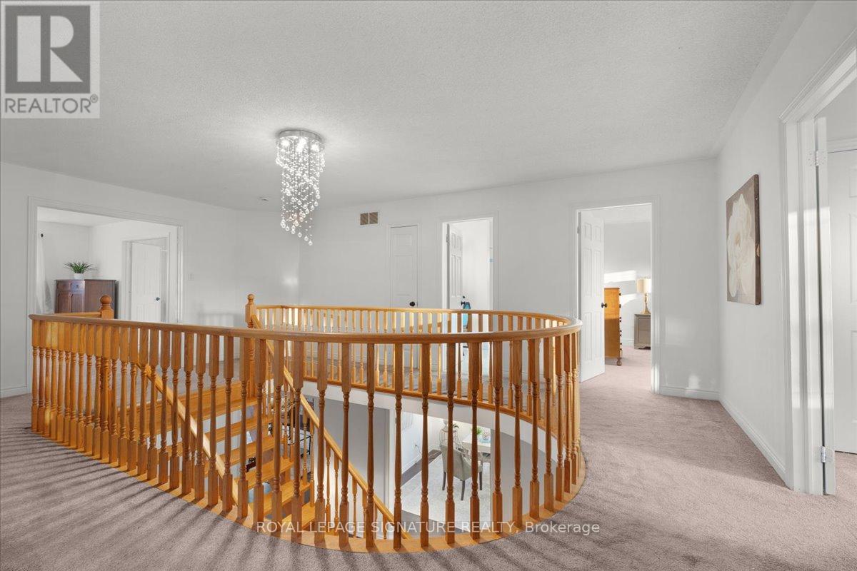 1093 Senlac Court, Mississauga, Ontario  L5V 1B8 - Photo 23 - W12577158