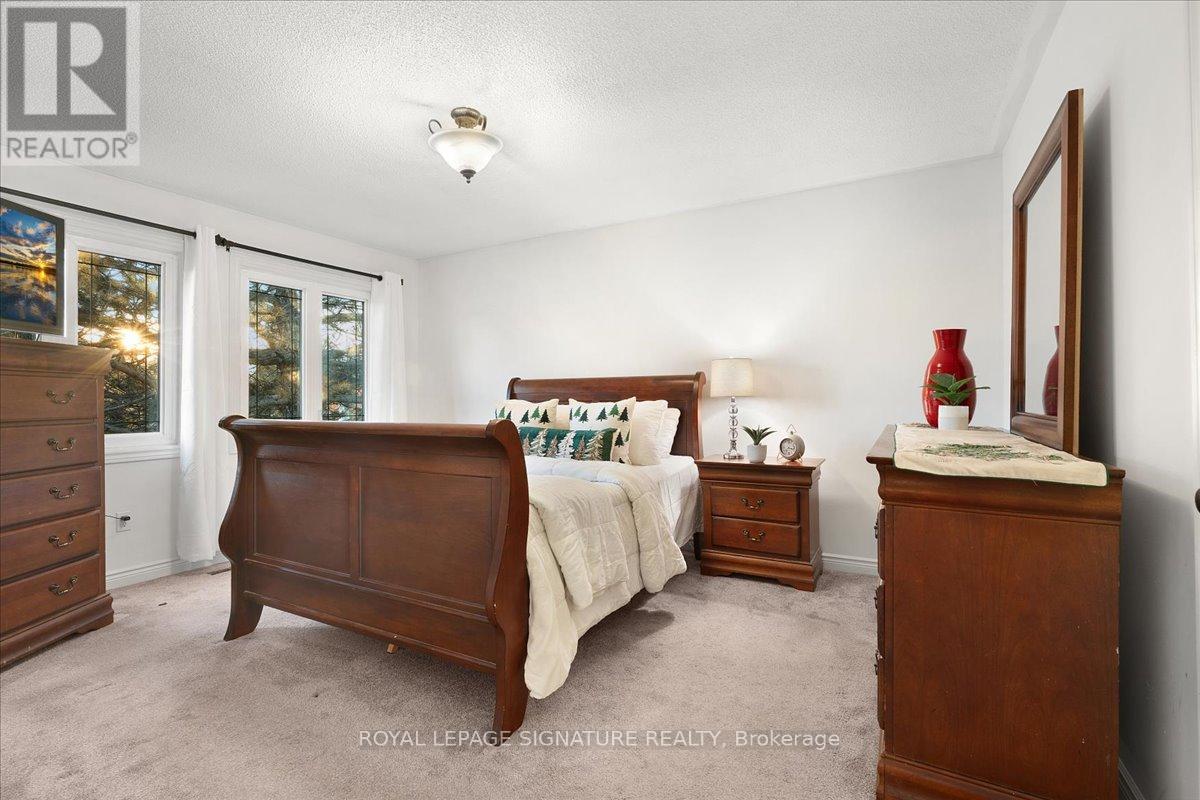 1093 Senlac Court, Mississauga, Ontario  L5V 1B8 - Photo 35 - W12577158