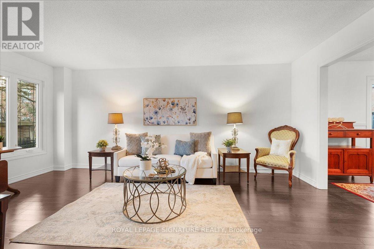 1093 Senlac Court, Mississauga, Ontario  L5V 1B8 - Photo 8 - W12577158