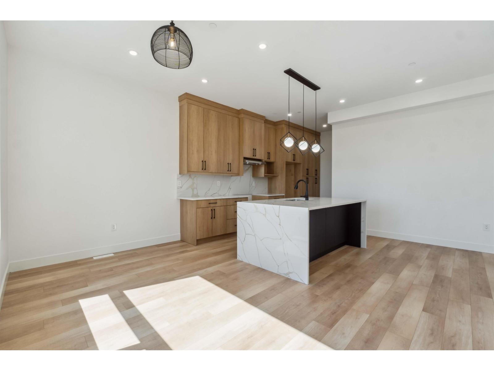 34064 Parr Avenue, Mission, British Columbia  V2V 0J5 - Photo 11 - R2970679