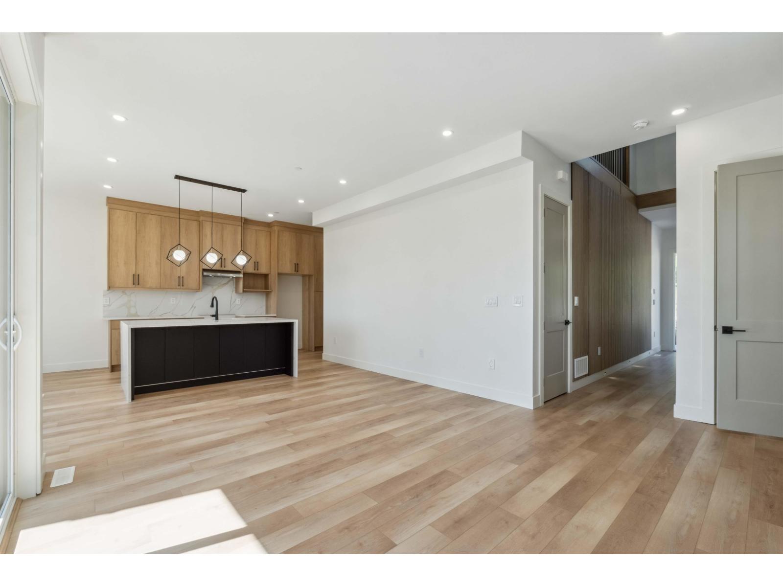 34064 Parr Avenue, Mission, British Columbia  V2V 0J5 - Photo 10 - R2970679