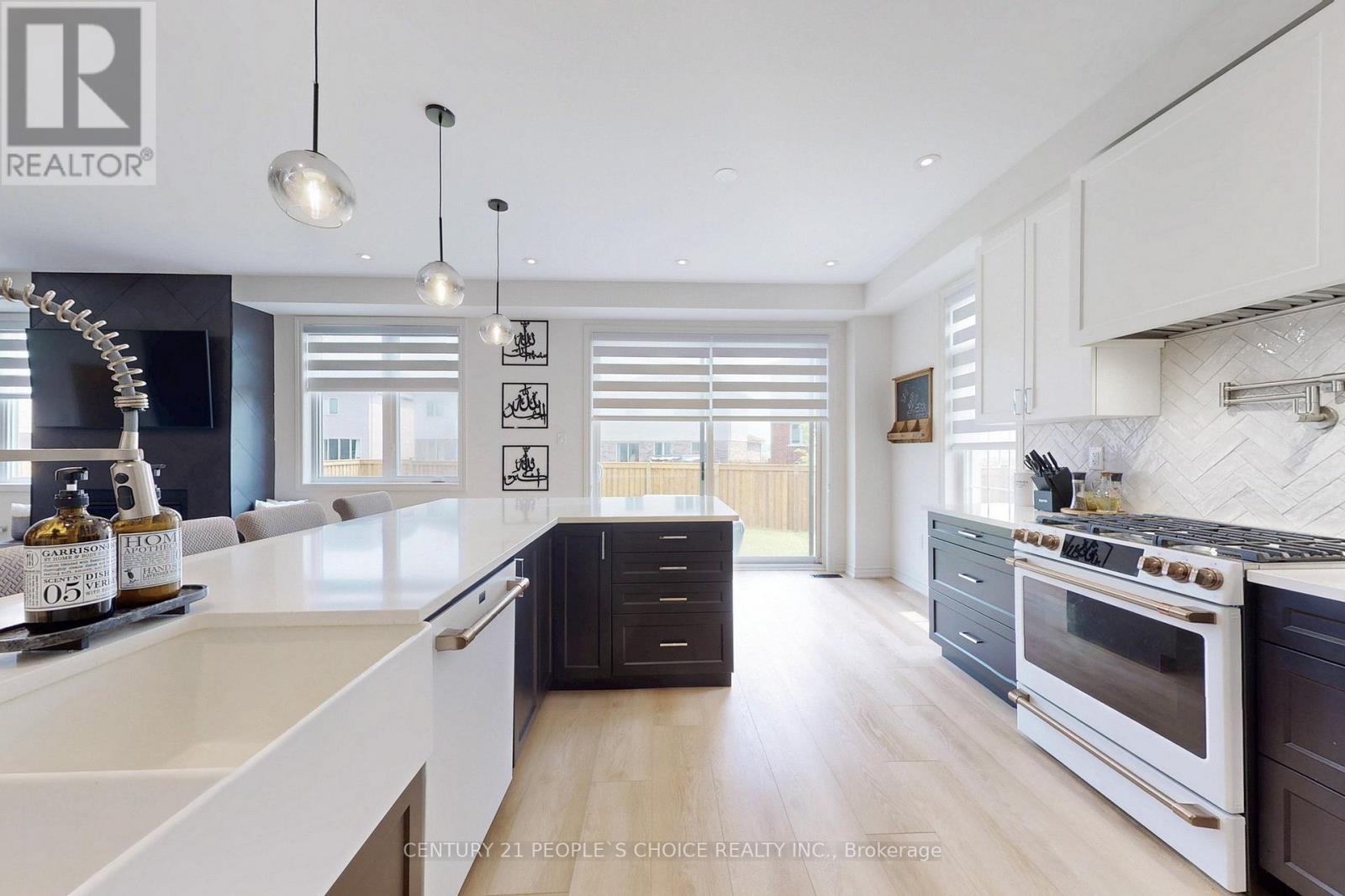 78 Dass Drive W, Centre Wellington, Ontario  N1M 0H9 - Photo 23 - X12565008