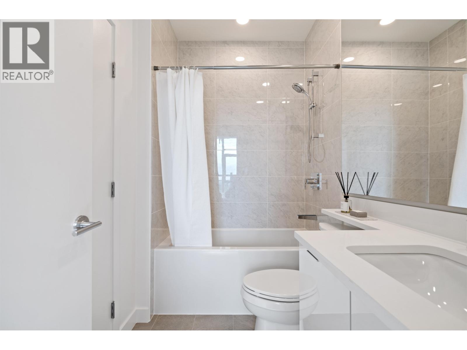 2507 555 Sydney Avenue, Coquitlam, British Columbia  V3K 0G5 - Photo 16 - R3070176