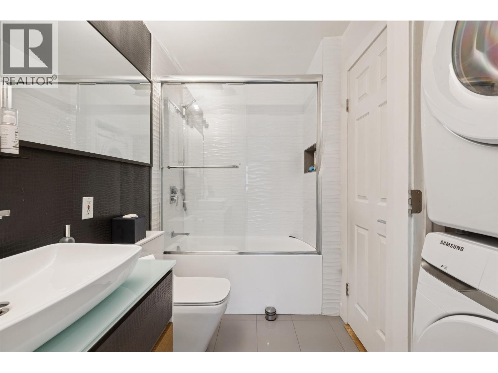 300 1966 Coquitlam Avenue, Port Coquitlam, British Columbia  V3B 7P8 - Photo 16 - R3070201