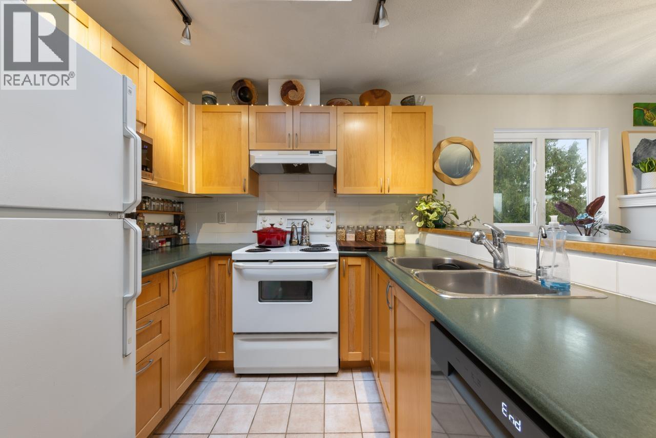 317 1707 Charles Street, Vancouver, British Columbia  V5L 2T6 - Photo 11 - R3070209