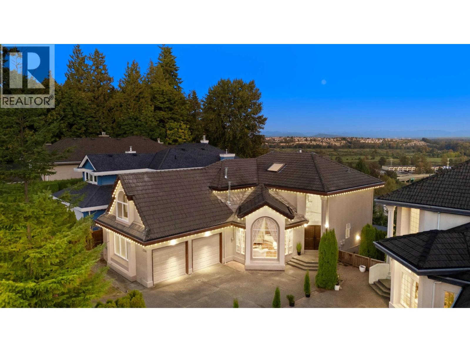 2258 Sorrento Drive, Coquitlam, British Columbia  V3K 6P4 - Photo 1 - R3070195