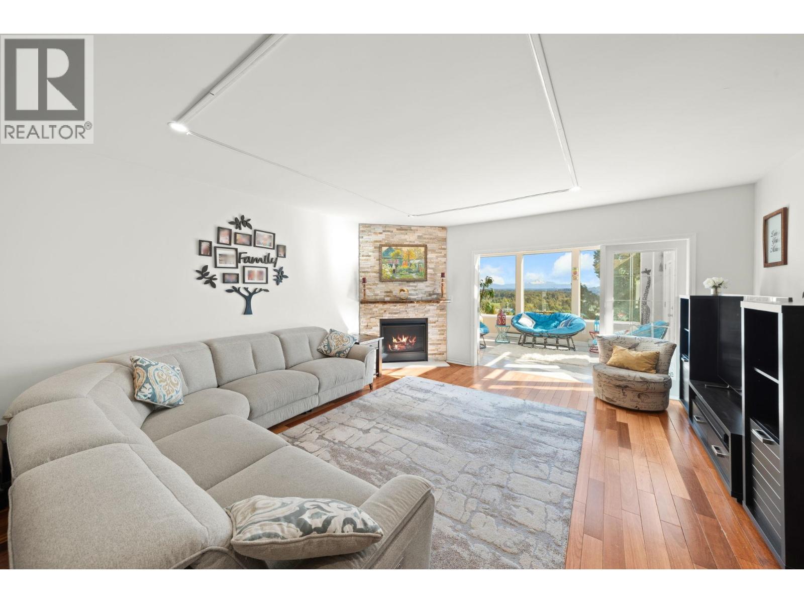 2258 Sorrento Drive, Coquitlam, British Columbia  V3K 6P4 - Photo 14 - R3070195