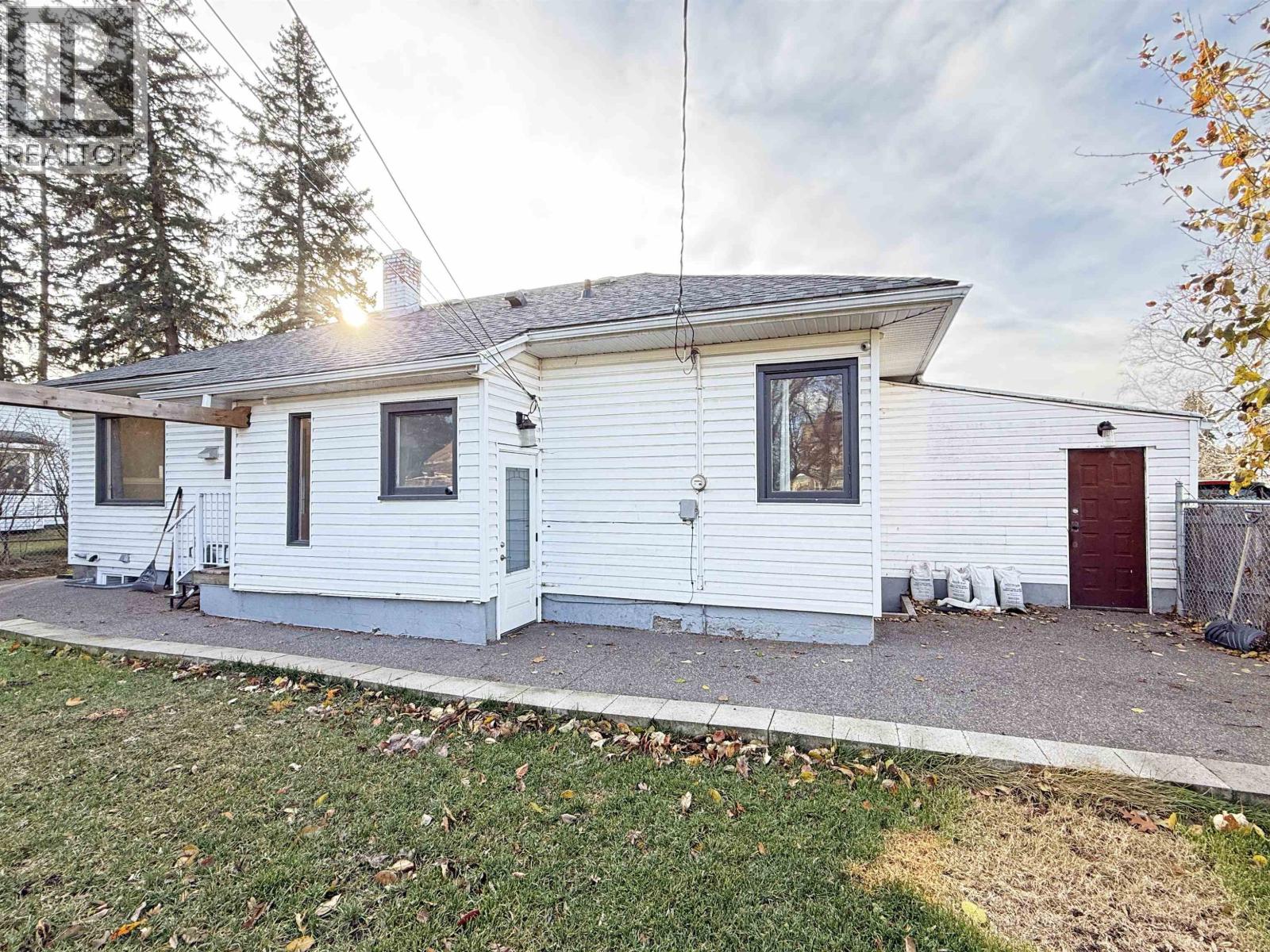 2365 Laurier Crescent, Prince George, British Columbia  V2M 2A9 - Photo 4 - R3048843