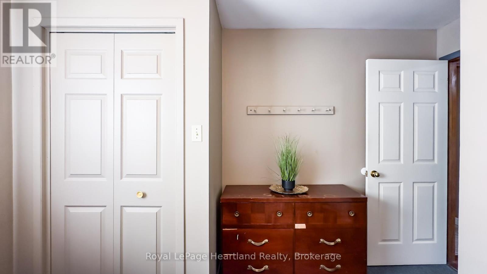 Photo 33 of 48 for 300 Blyth Road