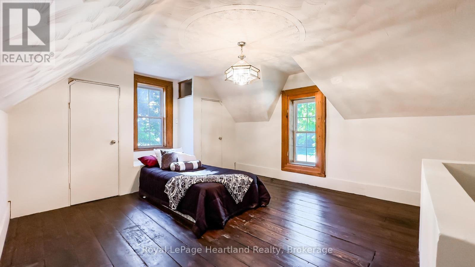 Photo 34 of 48 for 300 Blyth Road