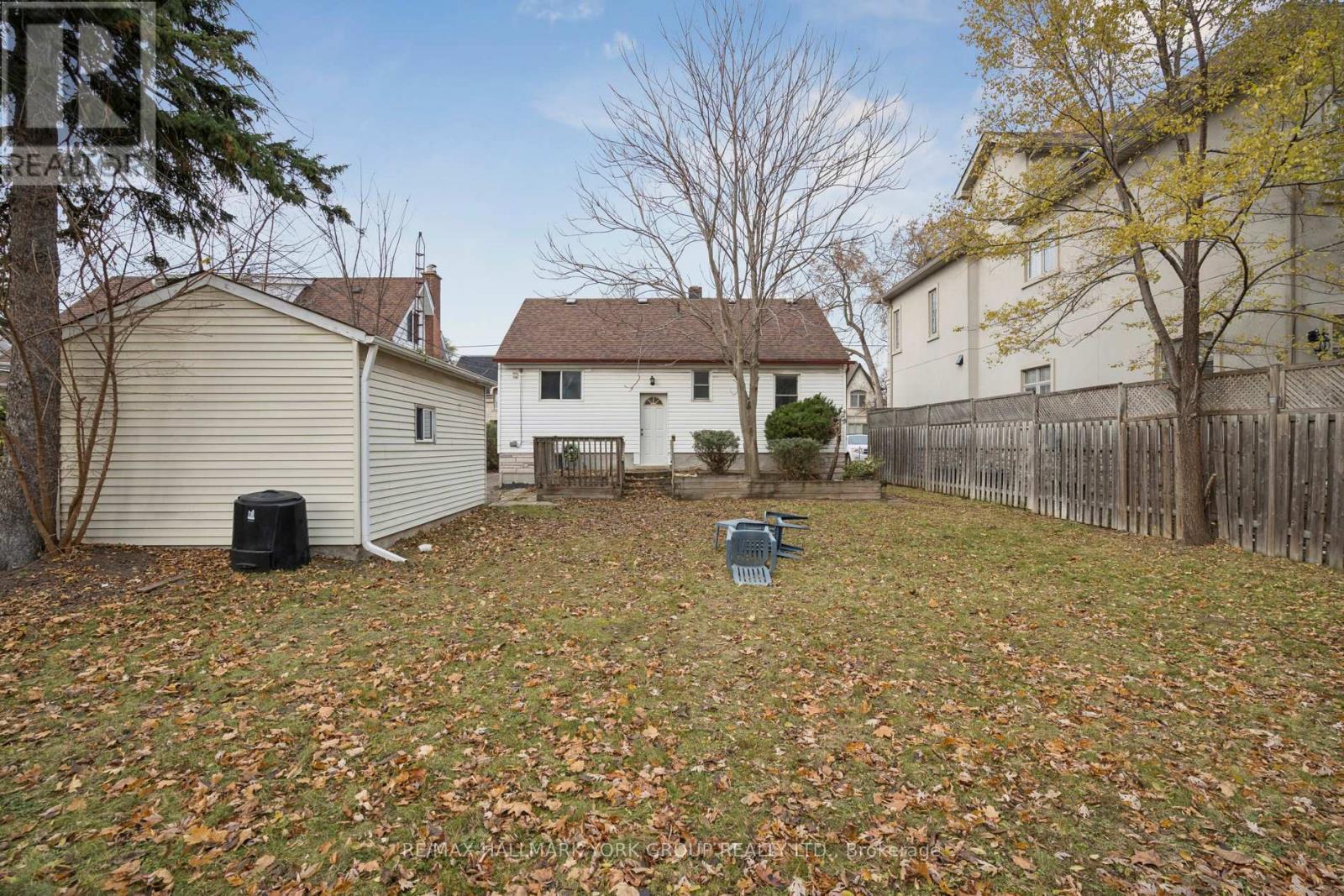 211 Maplehurst Avenue, Toronto, Ontario  M2N 3C3 - Photo 30 - C12577166