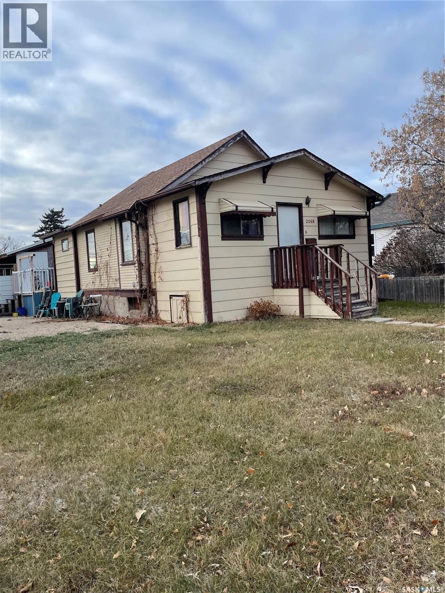 2068 Connaught Street, Regina, Saskatchewan S4T 4T7 - Photo 4 - SK018493