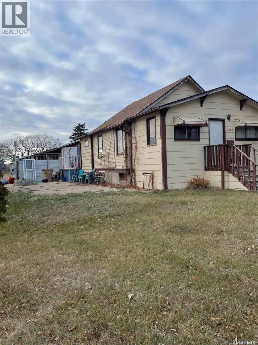 2068 Connaught Street, Regina, Saskatchewan S4T 4T7 - Photo 3 - SK018493