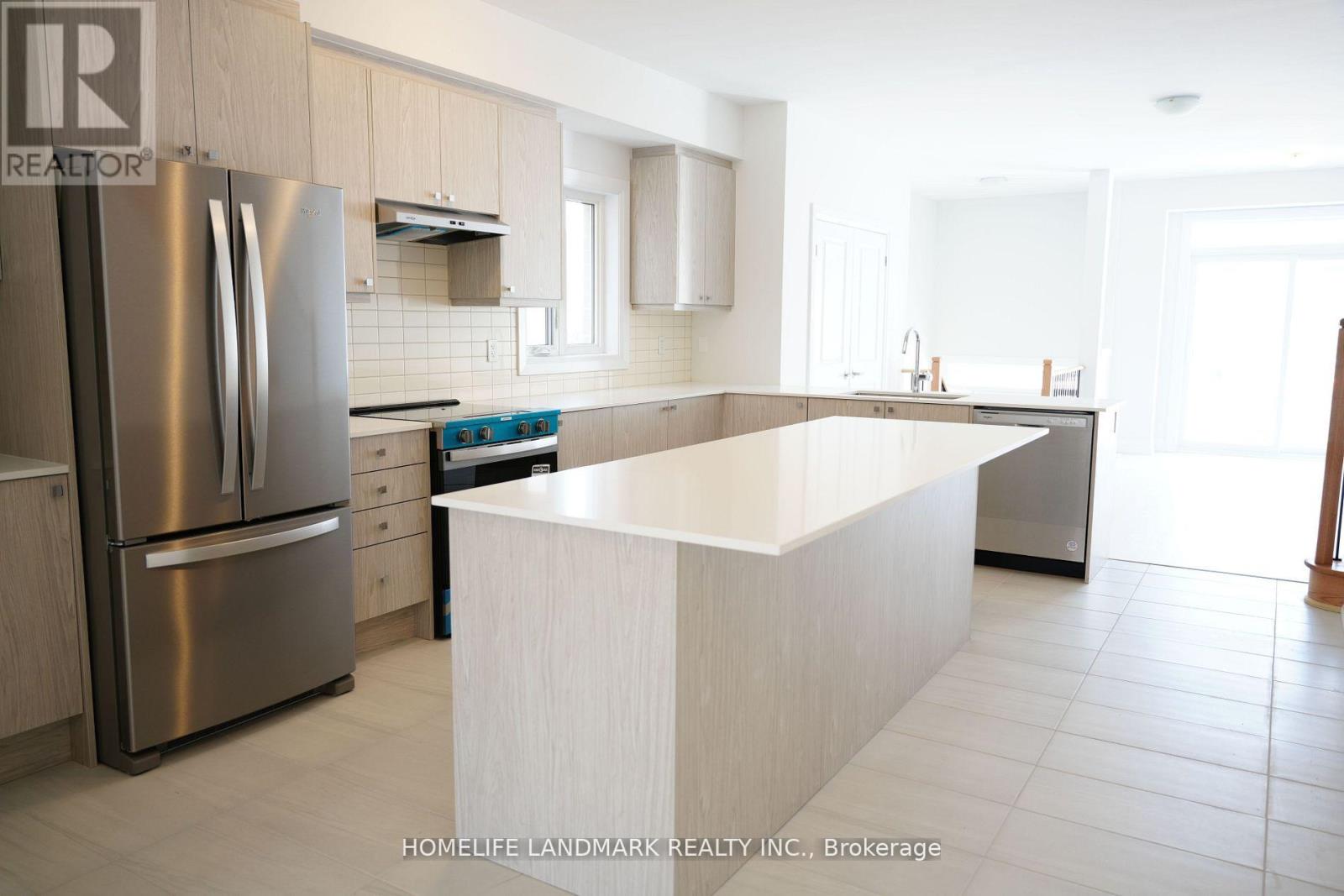 119 Seguin Street, Richmond Hill, Ontario  L4E 1N2 - Photo 5 - N12577168