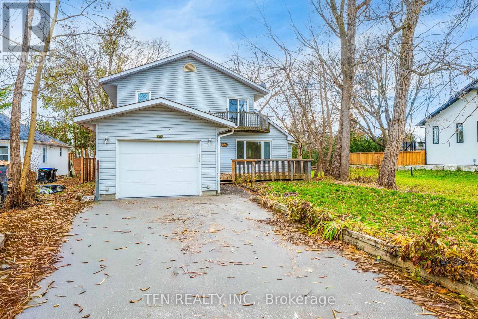 986 Robinson Street, Innisfil, Ontario  L0L 1C0 - Photo 2 - N12577174