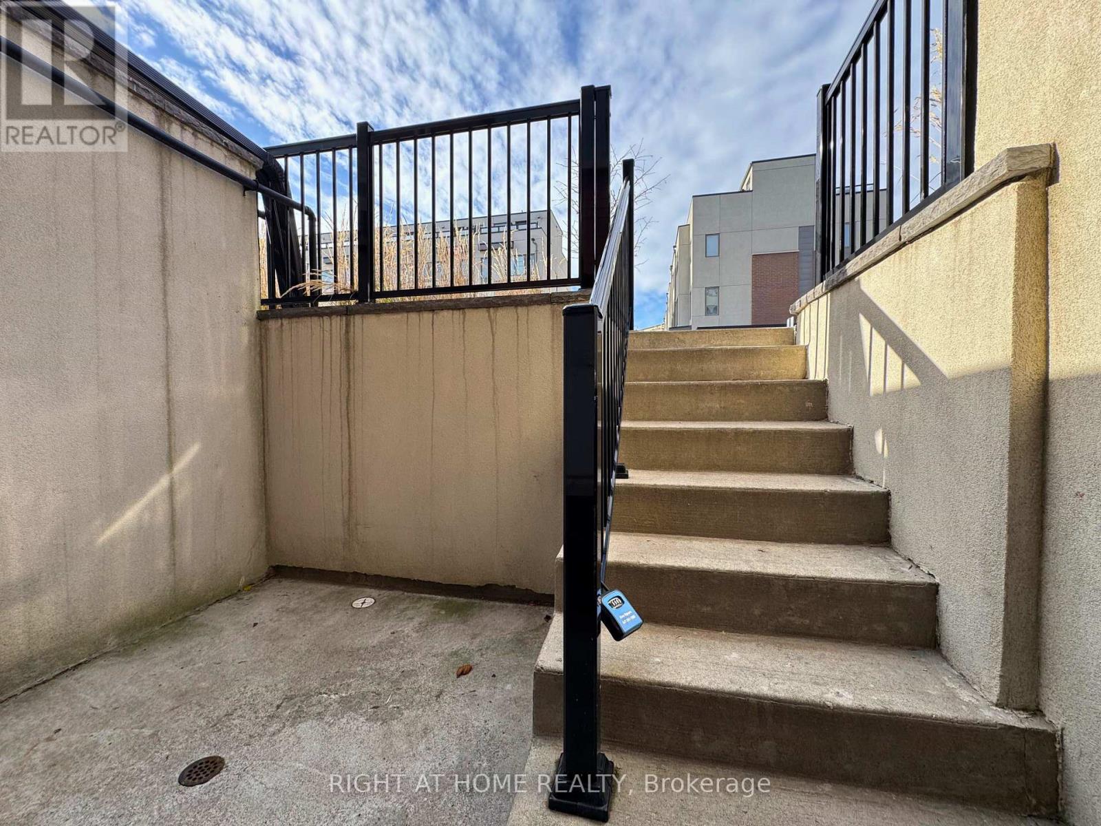 5 - 161 William Duncan Road, Toronto, Ontario  M3K 0B5 - Photo 5 - W12577170