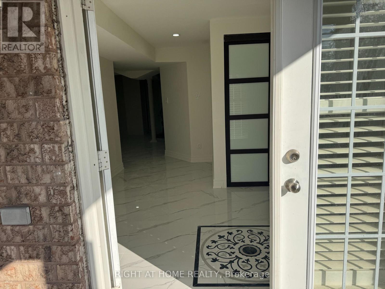 Basement - 102 Southlake Boulevard, Brampton, Ontario  L6V 4P2 - Photo 11 - W12577182