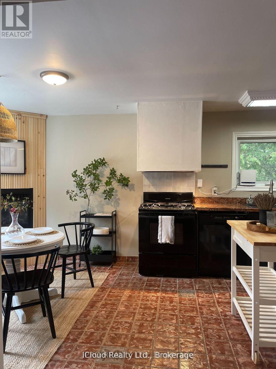 11 Maple Lane, Caledon, Ontario  L7E 0L3 - Photo 20 - W12577188