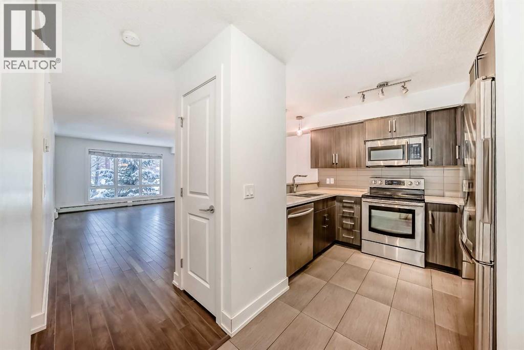 209, 611 Edmonton Trail Ne, Calgary, Alberta  T2E 3J3 - Photo 3 - A2272514