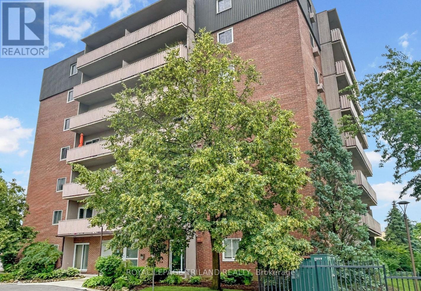 208 - 1106 Jalna Boulevard, London South, Ontario  N6E 2R9 - Photo 4 - X12577202