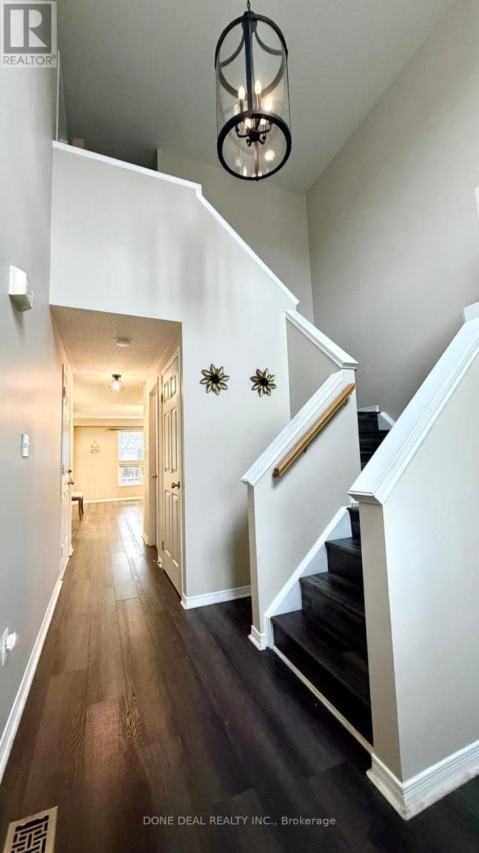 528 Virginia Creeper Street, Waterloo, Ontario  N2V 2W3 - Photo 3 - X12577186